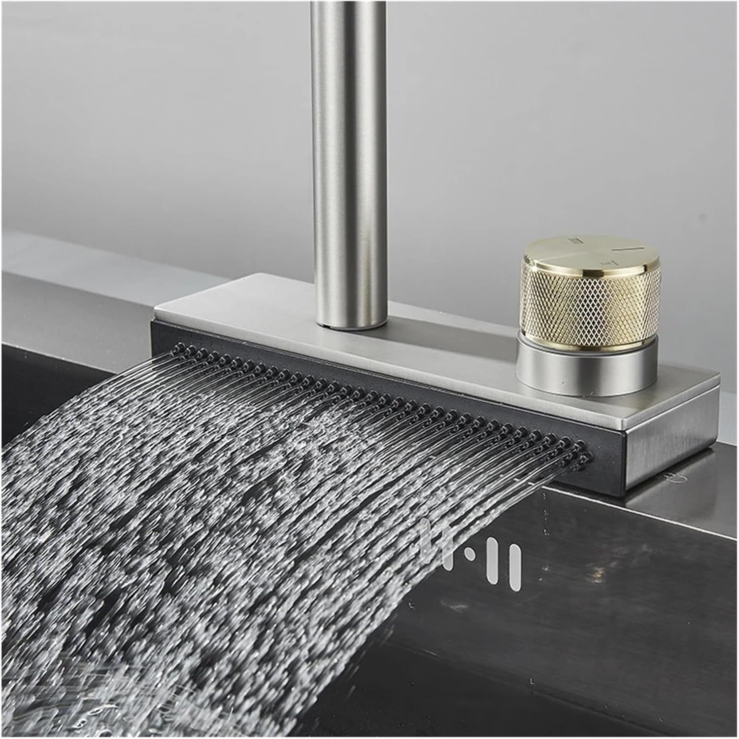 Robinet de Cuisine Gris avec Cascade de Pluie - ALVAR