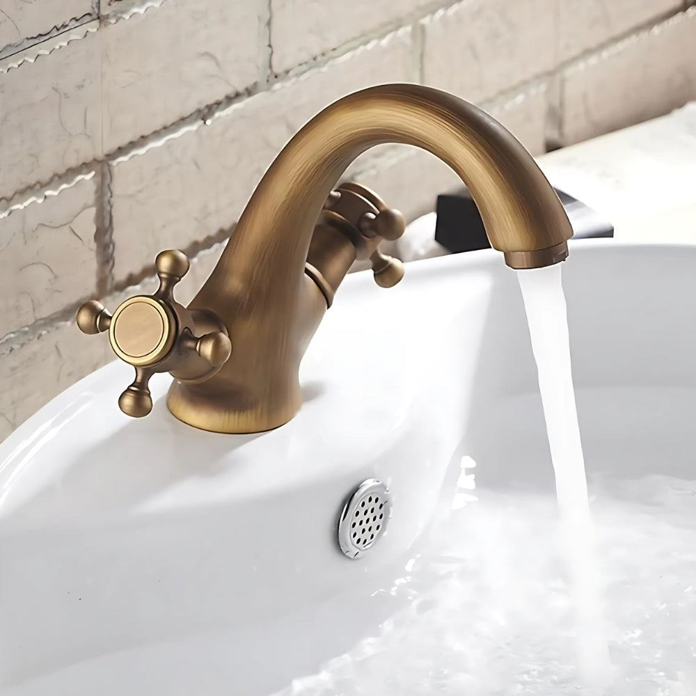 Mitigeur Doré Brossé Vintage à Double Poignée - LYRIS