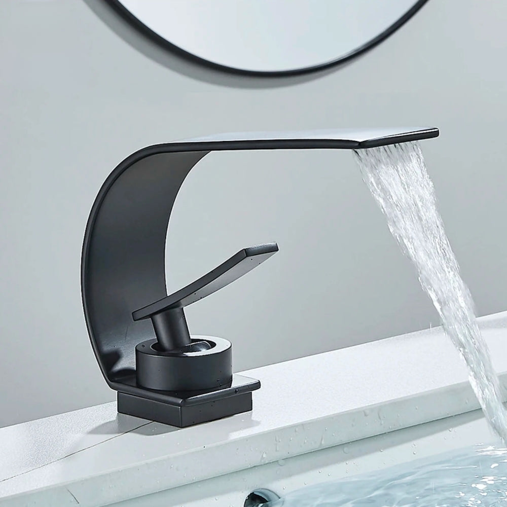 Mitigeur Salle De Bain Noir Effet Cascade - FLUME