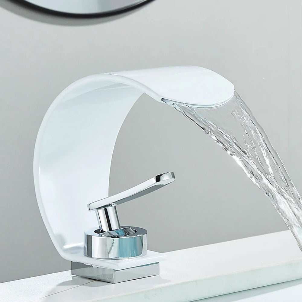 Mitigeur Design Effet Cascade Blanc Et Chrome - LUVIA